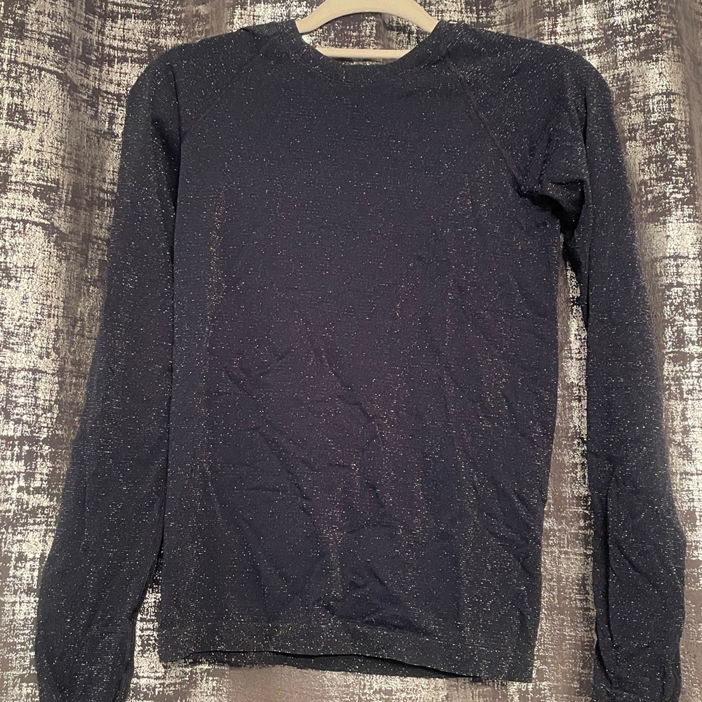 Gold and Navy Athleta long sleeve shirt